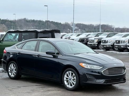 Certified 2020 Ford Fusion SE image 31