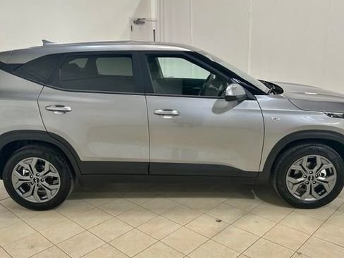 Used 2026 Kia Seltos LX FWD image 6