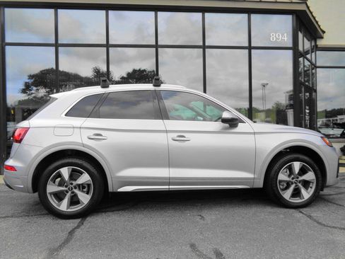 Used 2022 Audi Q5 2.0T Premium Plus w/ Premium Plus Package AWD/4WD image 4