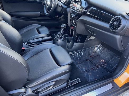 Used 2014 MINI Cooper 2-Door Hardtop FWD image 9