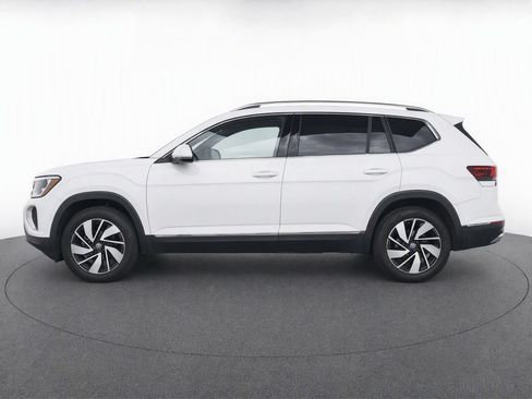 Used 2024 Volkswagen Atlas SEL AWD/4WD image 2