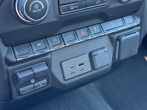 Used 2025 Chevrolet Silverado 1500 Custom Trail Boss w/ Turbomax Blackout Package image 31