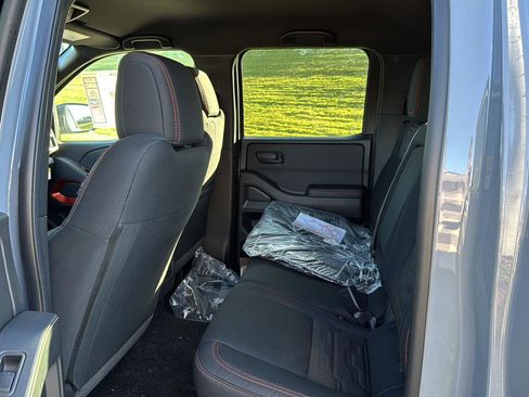 New 2026 Nissan Frontier Pro-X w/ Pro-X Convenience Package image 9