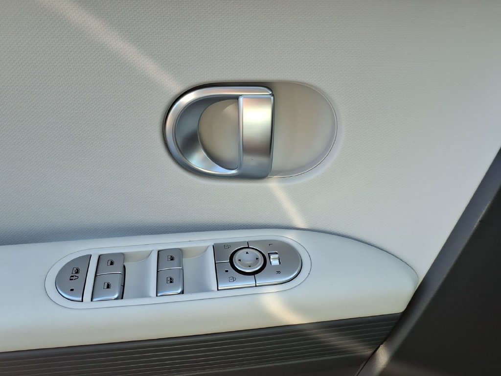 Certified 2024 Hyundai Ioniq 5 SEL RWD image 16