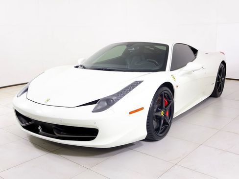 Used 2012 Ferrari 458 Italia Coupe RWD image 1