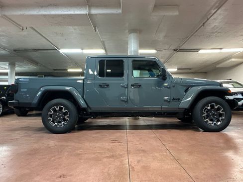 New 2026 Jeep Gladiator Sport image 6