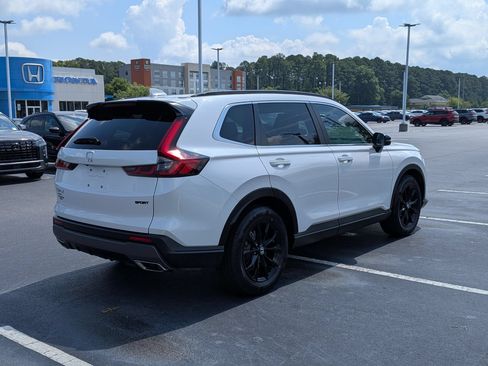 Used 2025 Honda CR-V Sport image 3