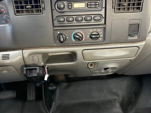 Used 2004 Ford F350 4x4 Crew Cab DRW Super Duty image 15