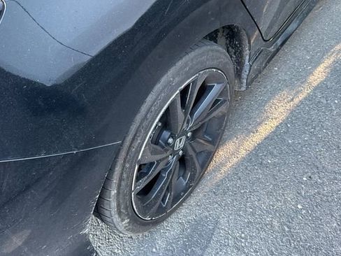 Used 2017 Honda Civic Sport image 3