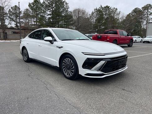 Certified 2025 Hyundai Sonata SEL image 4