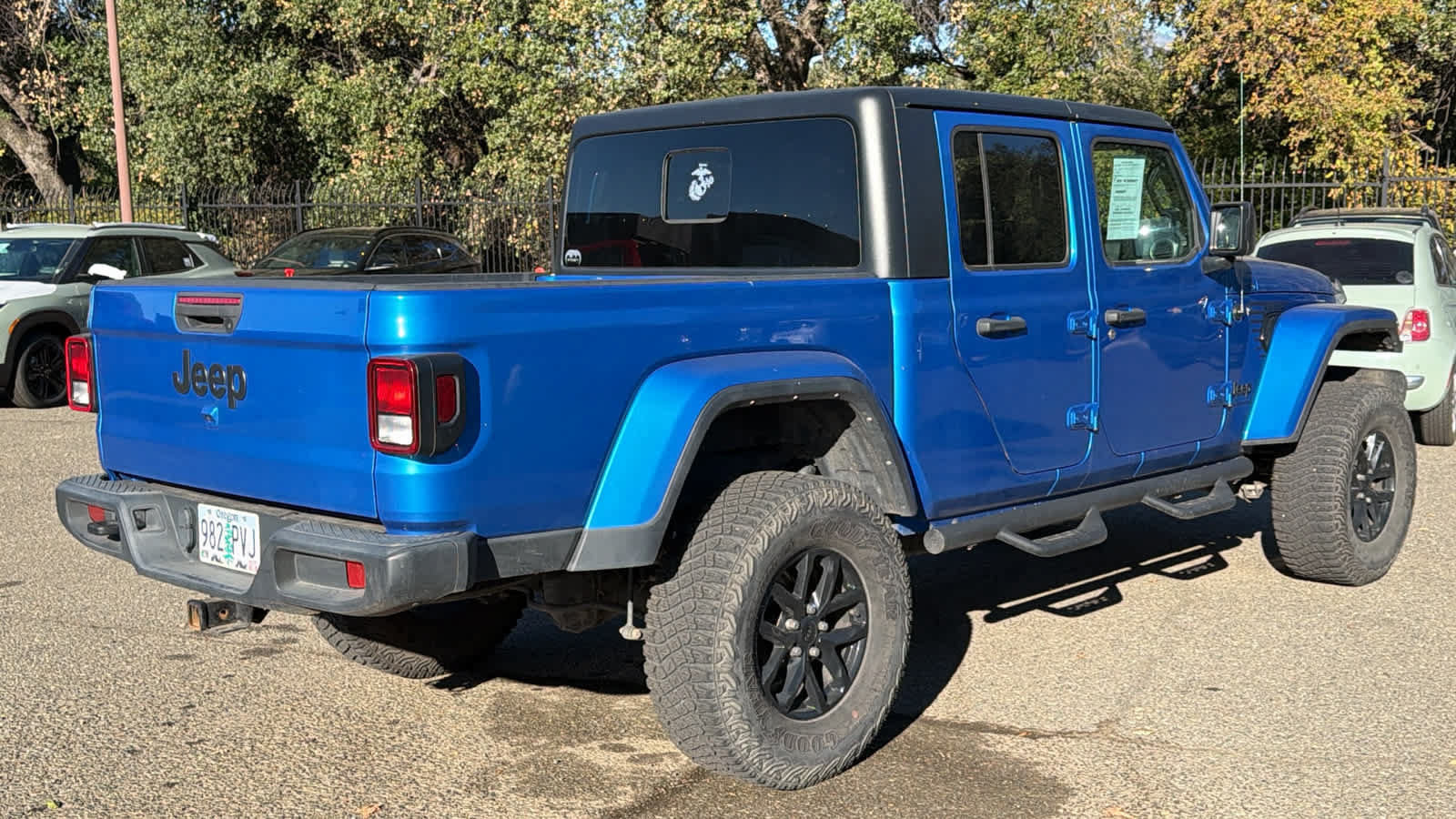 Used 2023 Jeep Gladiator Sport AWD/4WD image 5