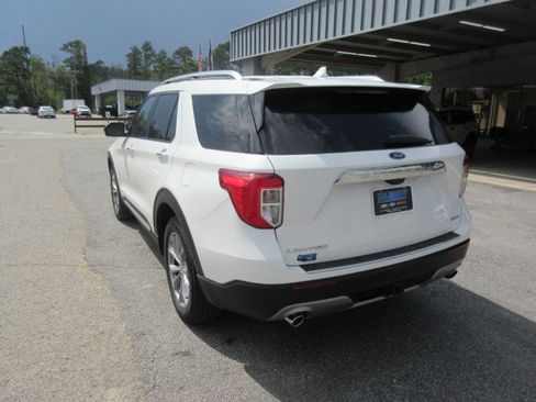 Used 2022 Ford Explorer Limited w/ Equipment Group 301A image 3