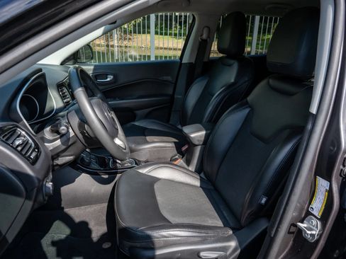 Used 2021 Jeep Compass Latitude AWD/4WD image 11