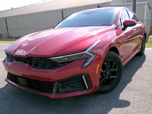 Used 2025 Kia K5 LXS FWD image 1