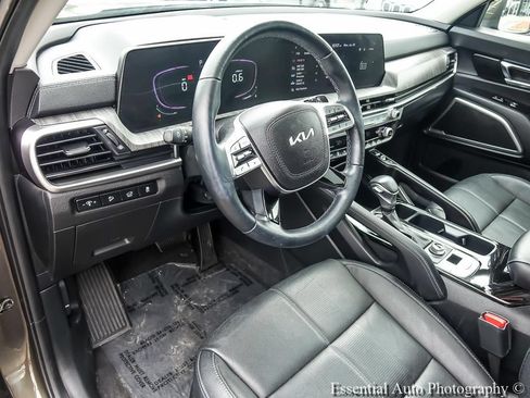 Used 2024 Kia Telluride EX AWD/4WD image 11