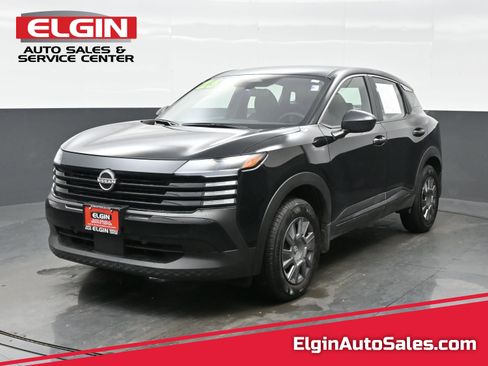 Used 2025 Nissan Kicks S image 1