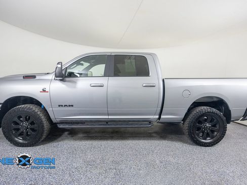Used 2024 RAM 2500 Big Horn w/ Night Edition AWD/4WD image 4