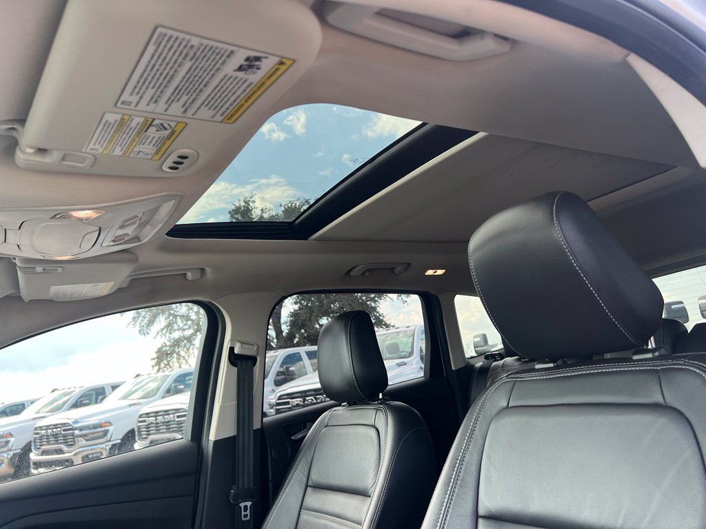 Used 2019 Ford Escape Titanium AWD/4WD image 14