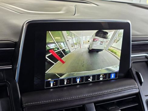 Used 2022 GMC Yukon XL SLT w/ SLT Luxury Package image 27