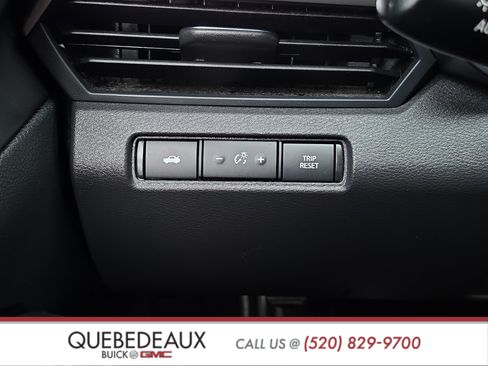 Used 2025 Nissan Altima 2.5 SV FWD image 23