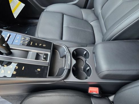 New 2026 Porsche Macan AWD/4WD image 24