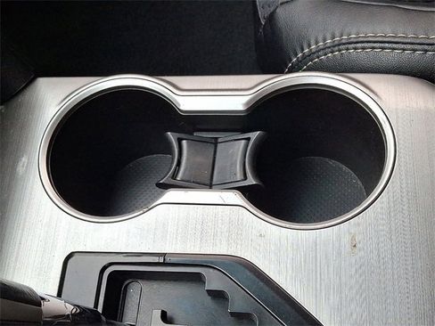 Used 2013 Toyota Camry SE image 23