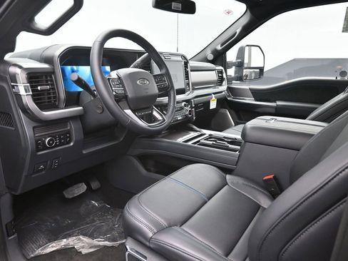 New 2026 Ford F450 Platinum image 19