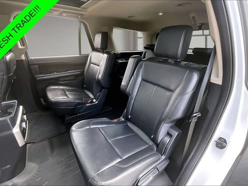Used 2024 Ford Expedition XLT RWD image 21