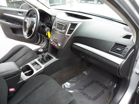 Used 2014 Subaru Outback 2.5i Premium image 14