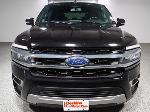 Used 2022 Ford Expedition Limited RWD image 4