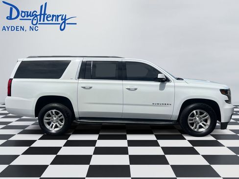 Used 2018 Chevrolet Suburban LT RWD image 6