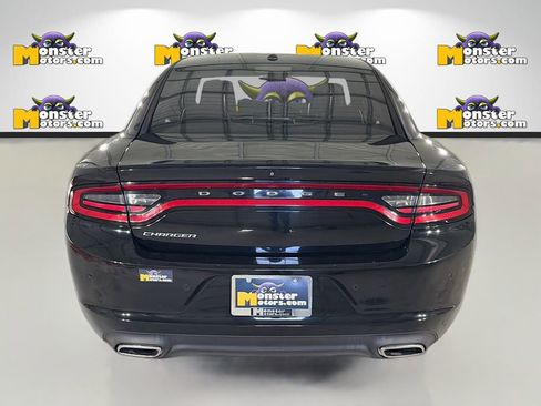 Used 2020 Dodge Charger SXT w/ Leather Interior Group RWD image 5