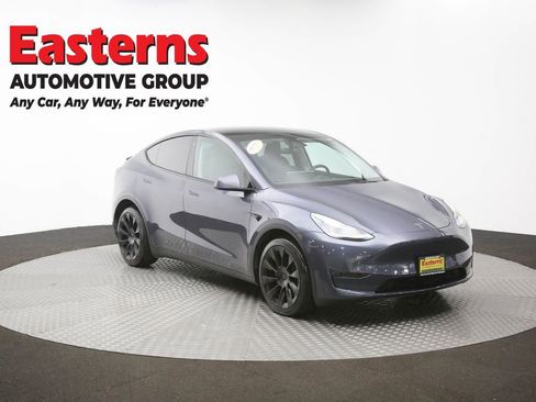 Used 2022 Tesla Model Y Long Range image 44
