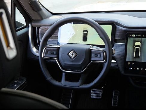 Used 2023 Rivian R1T Adventure image 24