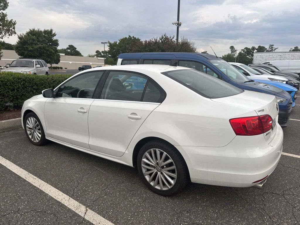 Used 2013 Volkswagen Jetta SEL FWD image 5