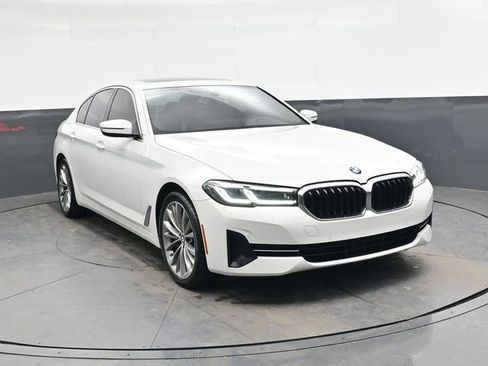 Used 2023 BMW 530i w/ Convenience Package image 2