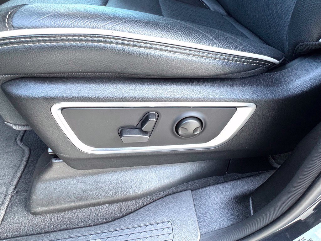 Used 2026 RAM 1500 Laramie AWD/4WD image 43