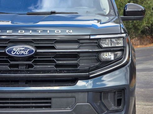 Used 2025 Ford Expedition Max Active image 3