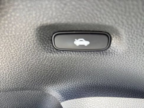 Used 2023 Honda Civic LX image 18