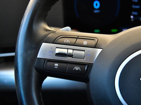 Used 2024 Hyundai Kona SEL FWD image 37