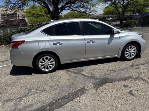 Used 2019 Nissan Sentra SV image 8
