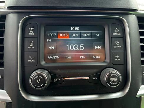 Used 2019 RAM 1500 Classic SLT RWD image 19