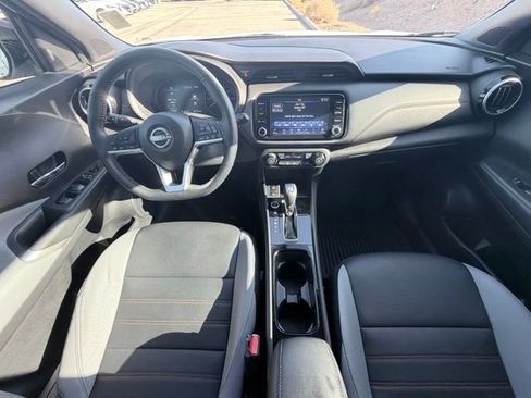 Used 2023 Nissan Kicks SR w/ SR Premium Package FWD image 26