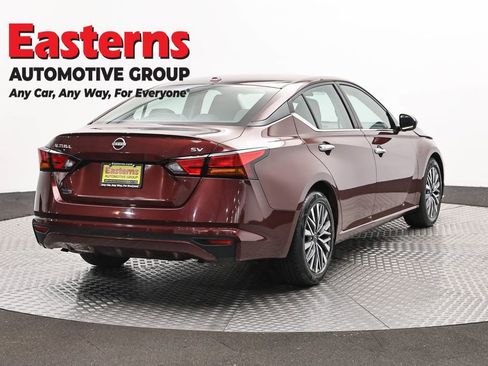 Used 2023 Nissan Altima 2.5 SV FWD image 5