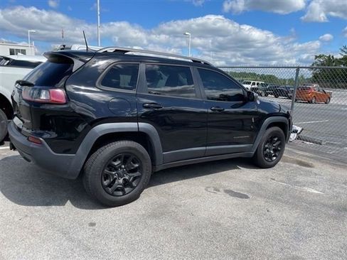 Used 2019 Jeep Cherokee Trailhawk AWD/4WD image 18