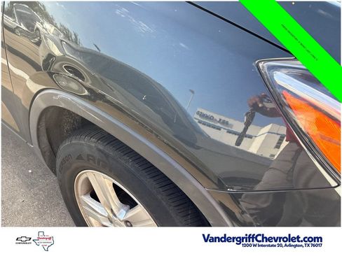 Used 2018 Chevrolet Trax LT FWD image 3