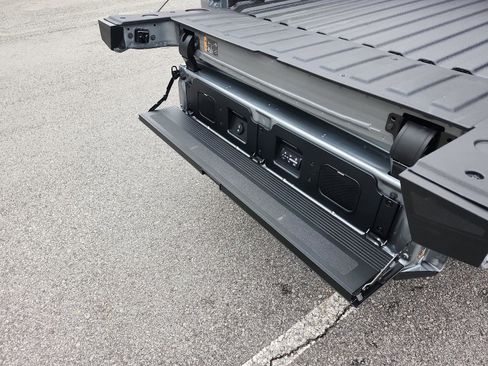 New 2026 GMC Sierra 1500 AT4X w/ LPO, Black Badging Package image 10