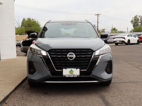 Used 2023 Nissan Kicks SR FWD image 16