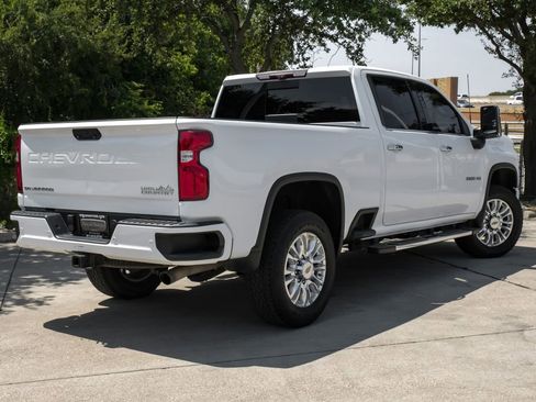 Used 2022 Chevrolet Silverado 2500 High Country AWD/4WD image 15