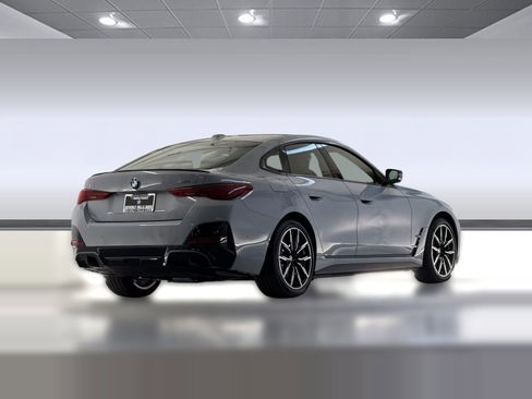 New 2026 BMW i4 eDrive40 w/ M Sport Package RWD image 8